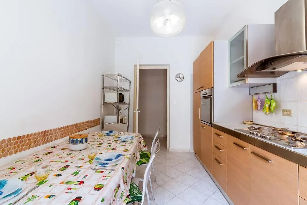 Appartamento Goethe - 2 Camere - 100M Stazione - 200M Palafiori Sanremo Apartment