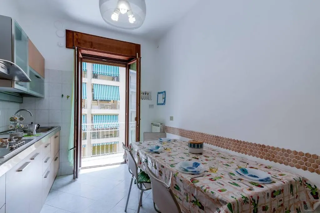 Appartamento Goethe - 2 Camere - 100M Stazione - 200M Palafiori Sanremo Italy