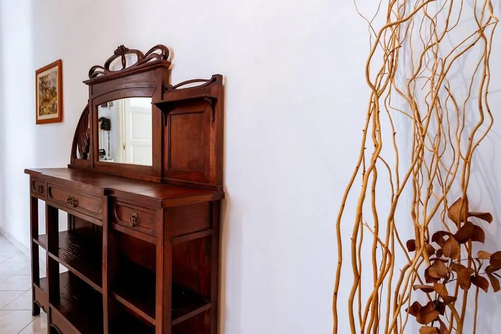 Appartamento Goethe - 2 Camere - 100M Stazione - 200M Palafiori Sanremo Italy